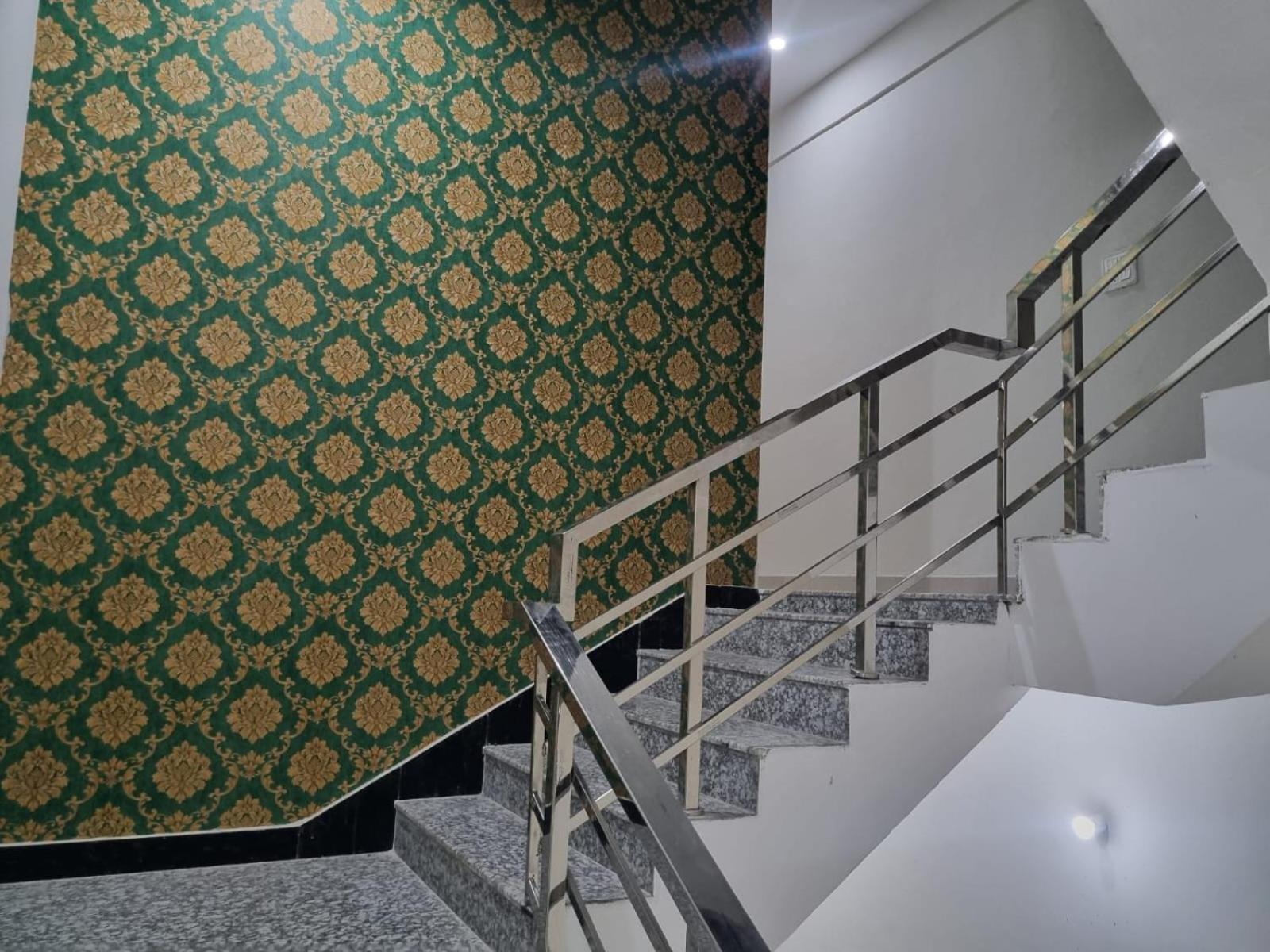 מלון Vrindavan Bhakti Bhavan- Near Prem Mandir By Mukund מראה חיצוני תמונה
